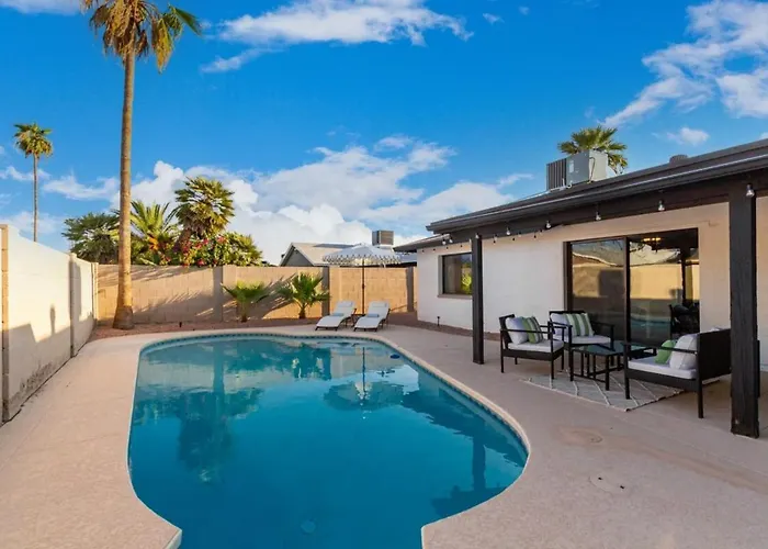 Holiday home Broadway Palms Family Retreat